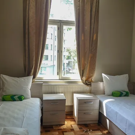 Hostel Kadriorg