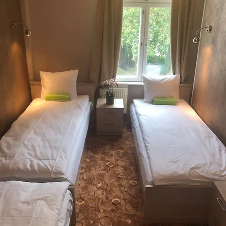 Kadriorg Hostel *