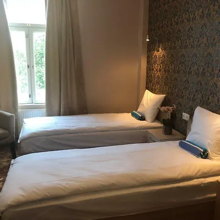 Hostel Kadriorg *