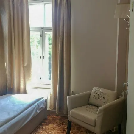 Kadriorg Hostel *
